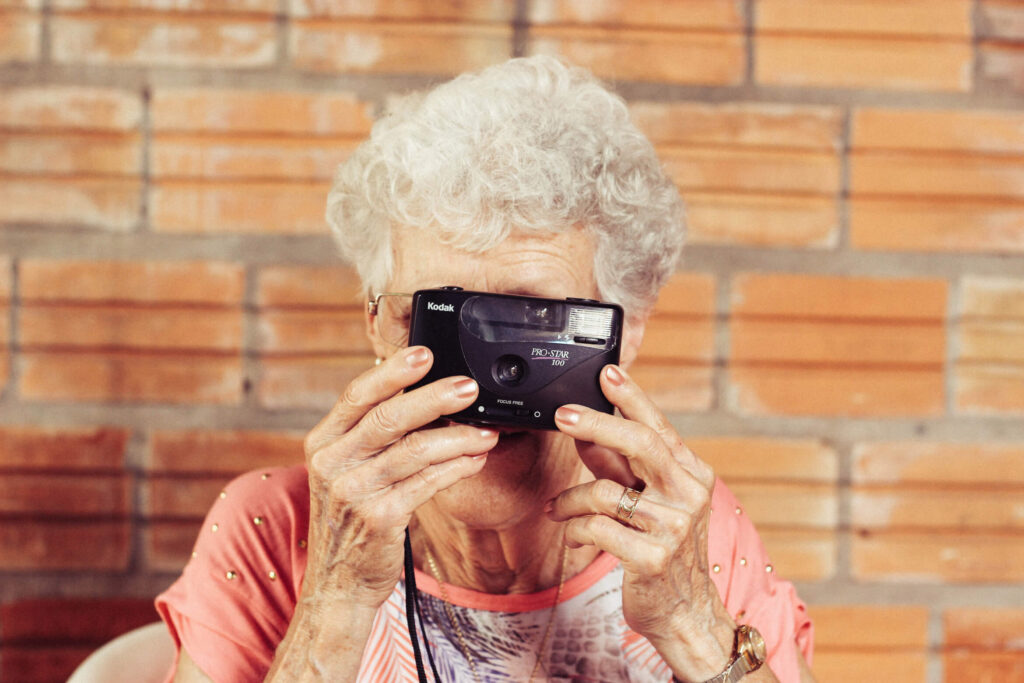 dimentia_tiago-muraro-6395-unsplash